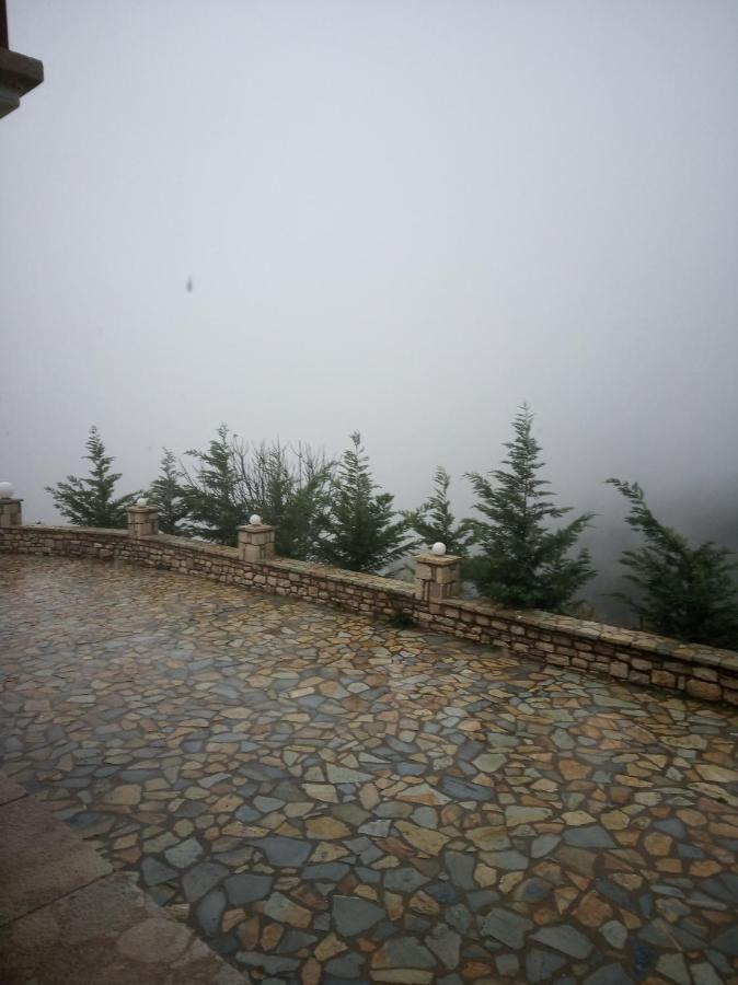 Отель Elova Zatouna Экстерьер фото